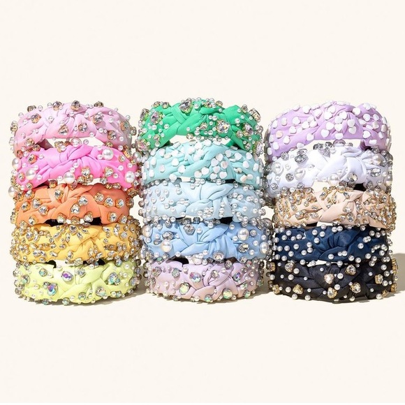 LELE SADOUGHI X STONEY CLOVER FLAMINGO CRYSTAL HEARTS & PEARL KNOTTED HEADBAND - Picture 3 of 9